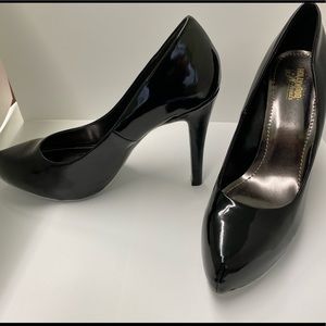 Hollywood heels pumps